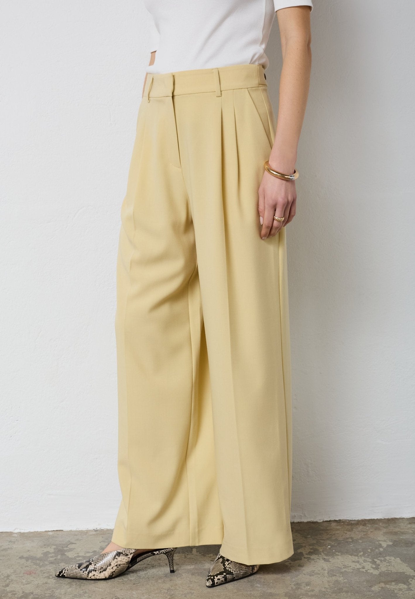 NilanCC Pleat Pant - PaleYellow - Co'couture